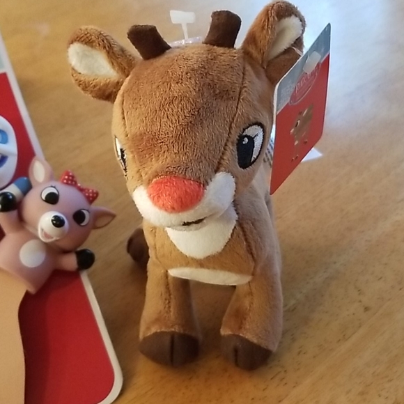 NEW Rudolph Bundle! Finger Puppets and Plushie - Picture 4 of 8